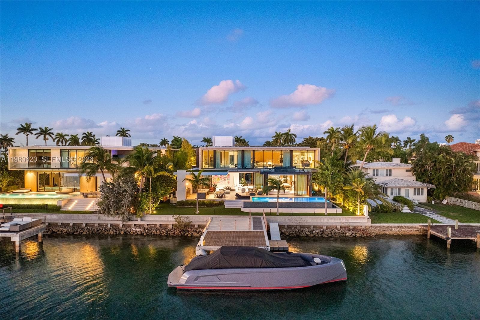 310 S Hibiscus Dr, Miami Beach FL 33139 — 1