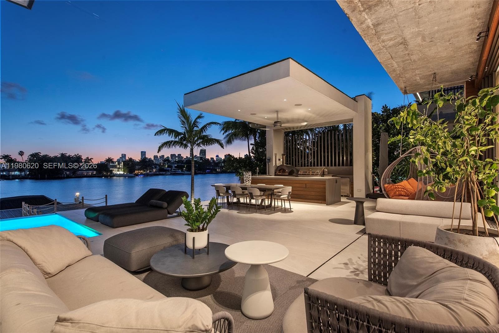 310 S Hibiscus Dr, Miami Beach FL 33139 — 5