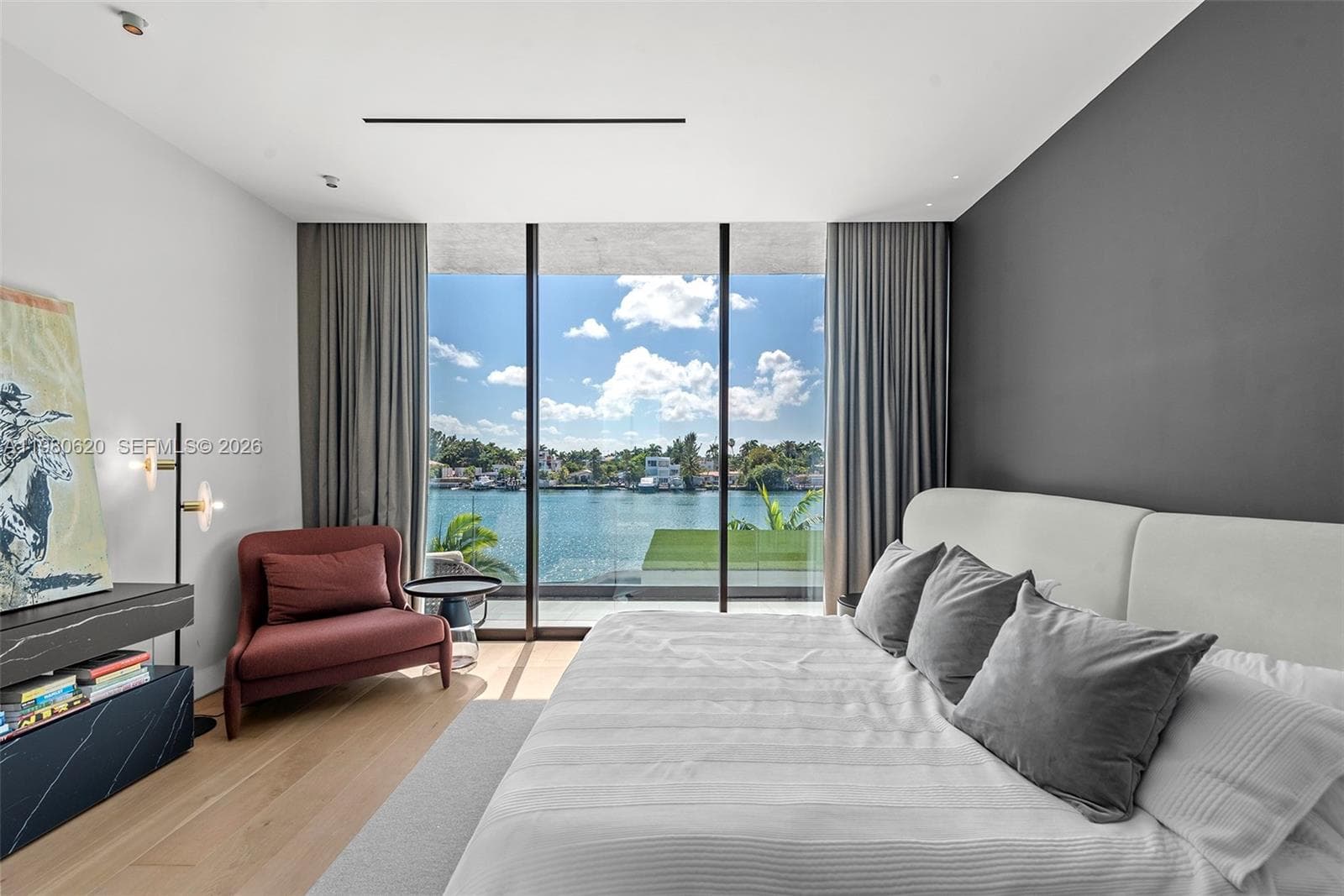 310 S Hibiscus Dr, Miami Beach FL 33139 — 41