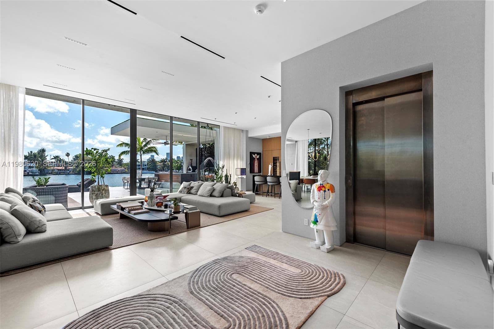 310 S Hibiscus Dr, Miami Beach FL 33139 — 45
