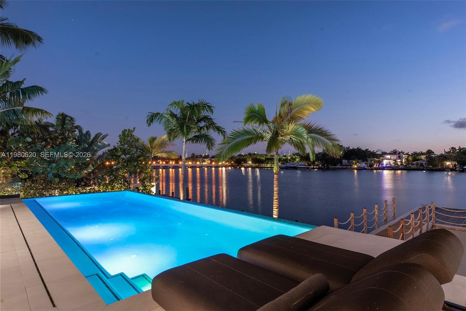 310 S Hibiscus Dr, Miami Beach FL 33139 — 51
