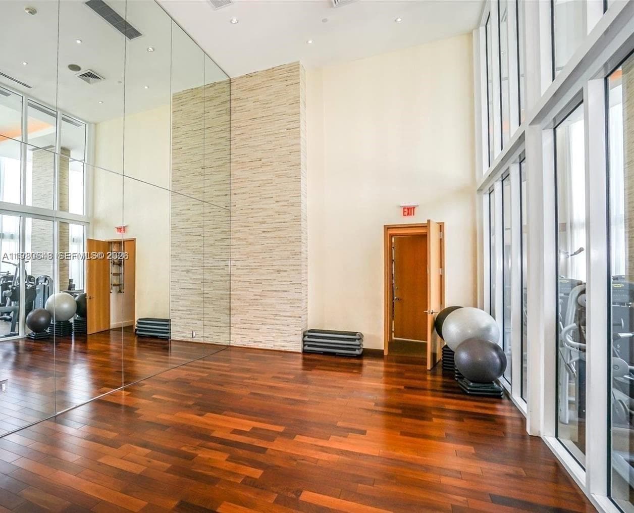 15901 Collins Ave # 405, Sunny Isles Beach FL 33160 — 29