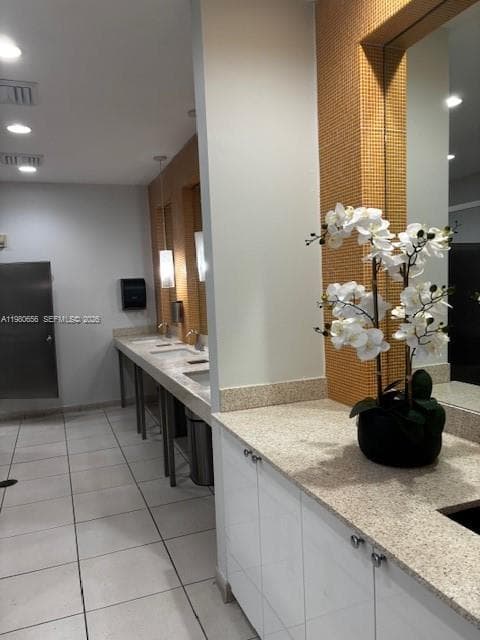 2775 NE 187th St # 512, Aventura FL 33180 — 34