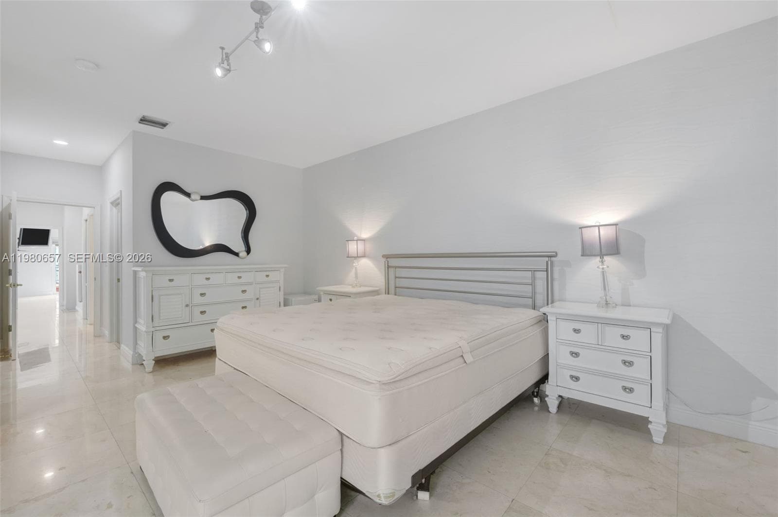 18450 NE 30th place, Aventura FL 33160 — 18