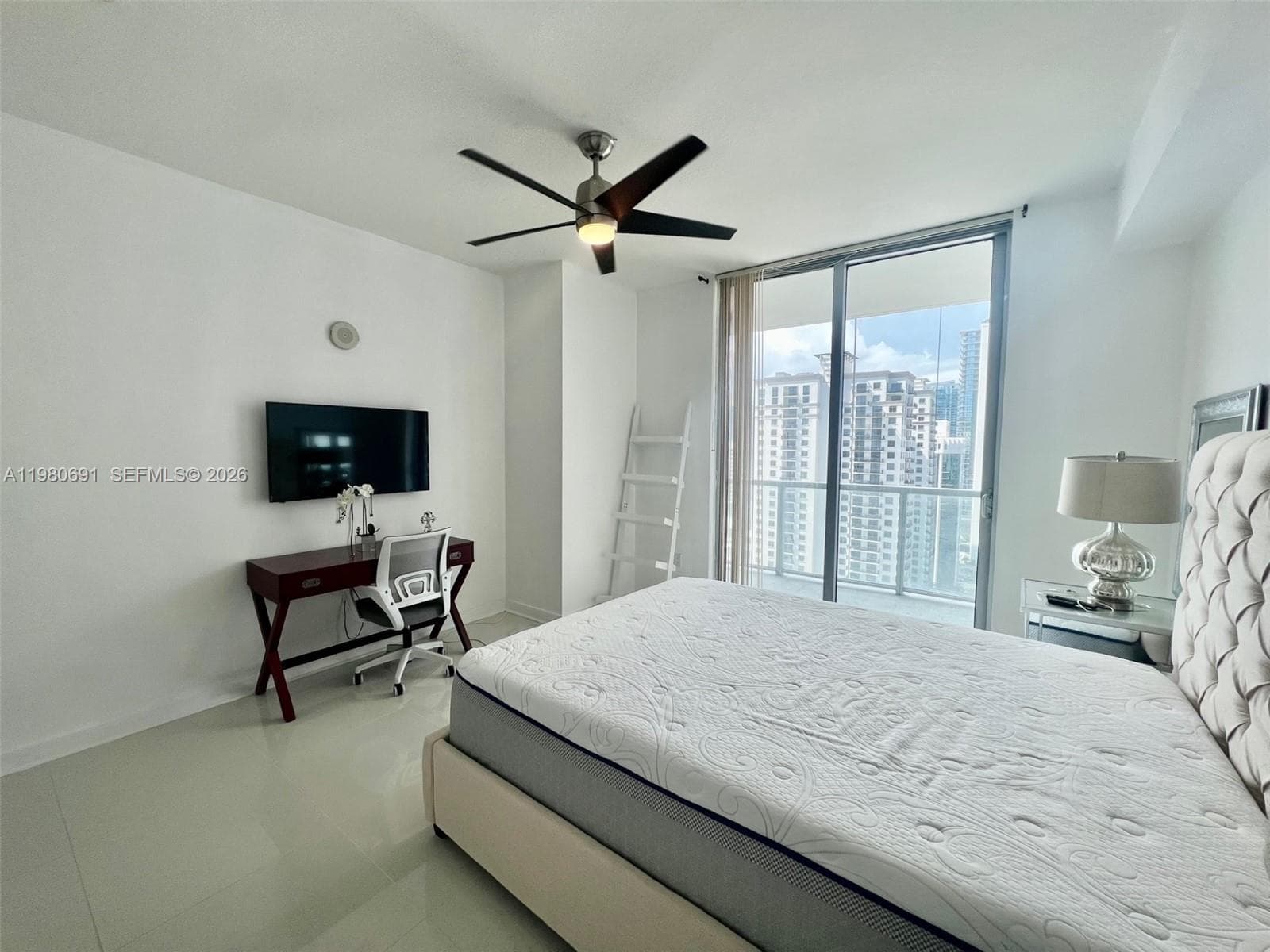 1111 SW 1st Ave # 3223, Miami FL 33130 — 6