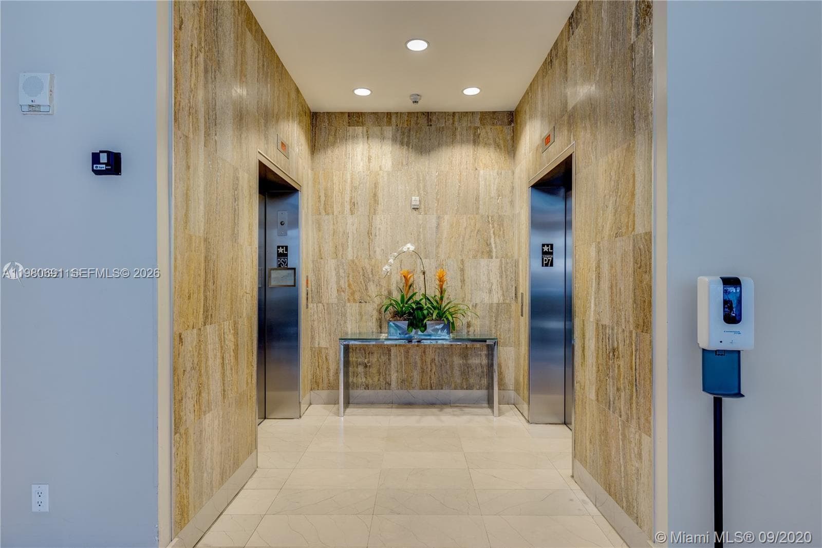 1111 SW 1st Ave # 3223, Miami FL 33130 — 17