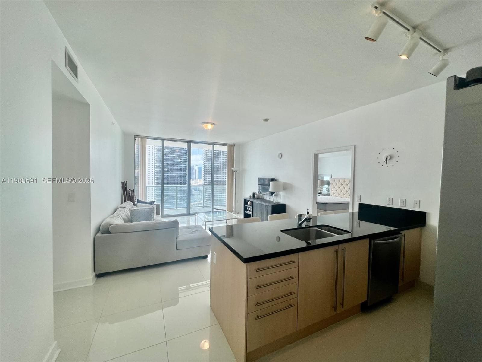 1111 SW 1st Ave # 3223, Miami FL 33130 — 1