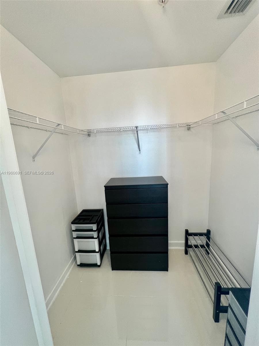 1111 SW 1st Ave # 3223, Miami FL 33130 — 5