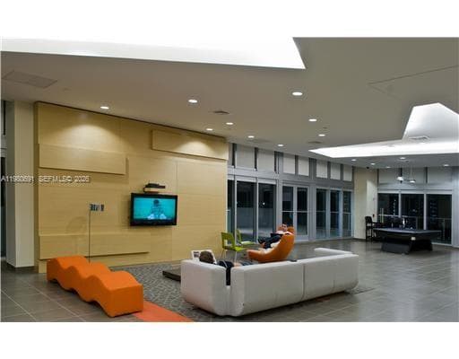 1111 SW 1st Ave # 3223, Miami FL 33130 — 25