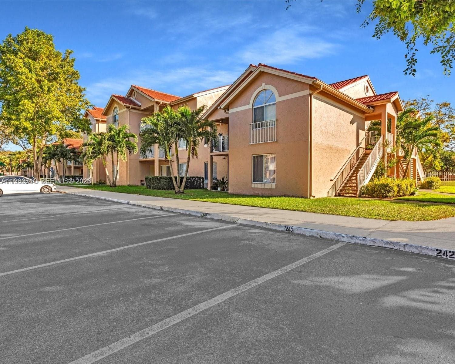 15770 SW 106th Ter # 303, Miami FL 33196 — 2