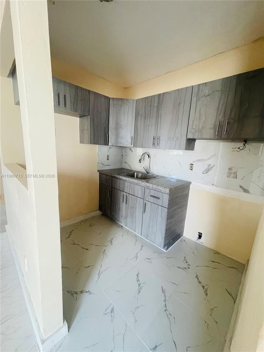 18425 NW 42nd Pl, Miami Gardens FL 33055 — 9