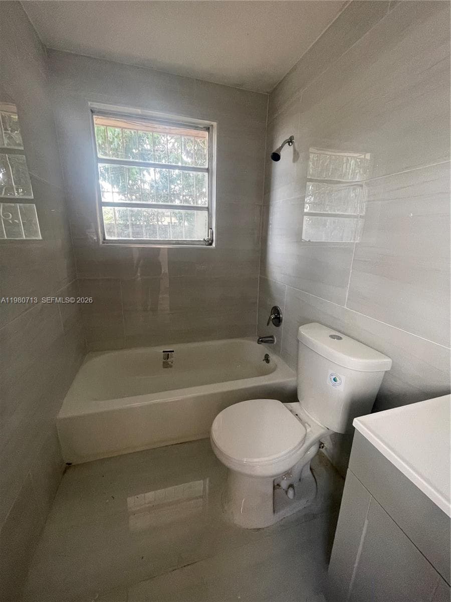 18425 NW 42nd Pl, Miami Gardens FL 33055 — 8