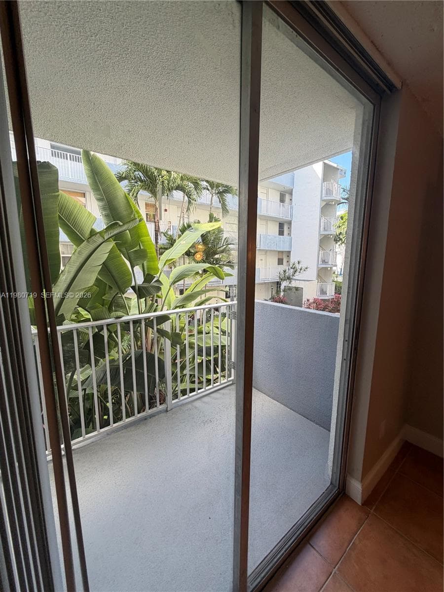 1801 S Treasure Dr # 202, North Bay Village FL 33141 — 12