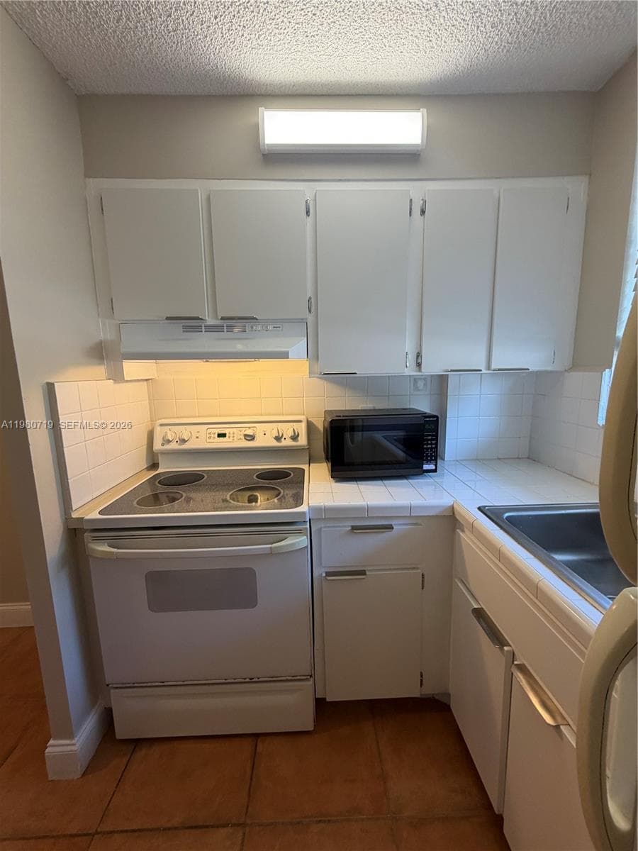 1801 S Treasure Dr # 202, North Bay Village FL 33141 — 20