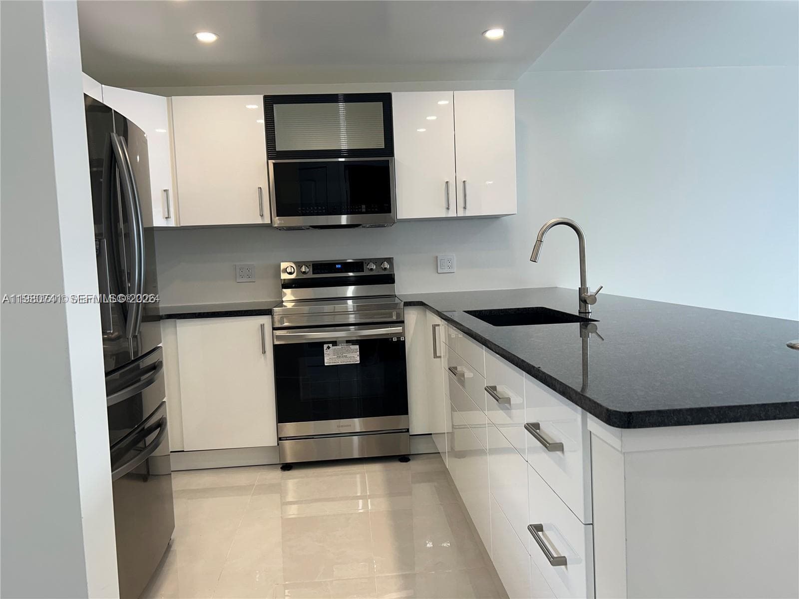 3550 NE 169th St # 303, North Miami Beach FL 33160 — 13