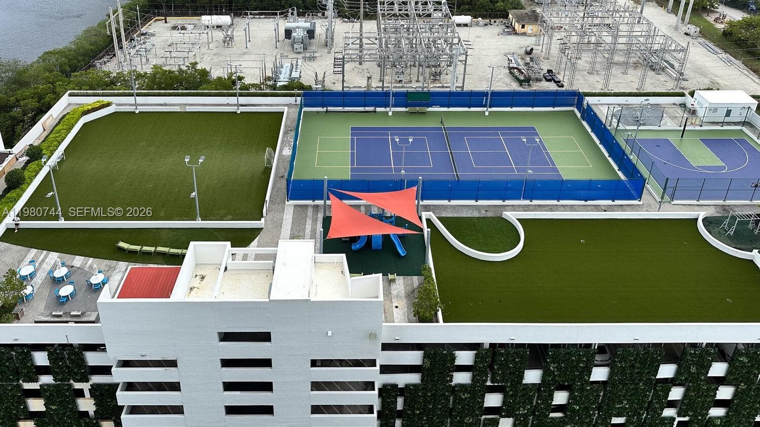 16385 Biscayne Blvd # 2304, North Miami Beach FL 33160 — 57