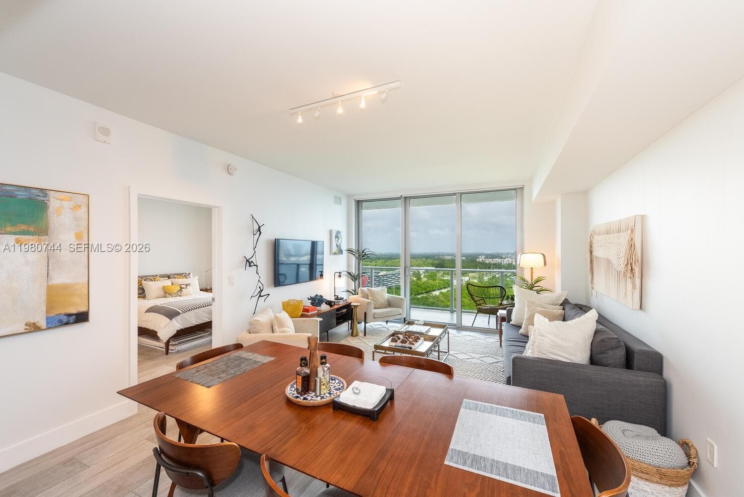 16385 Biscayne Blvd # 2304, North Miami Beach FL 33160 — 5