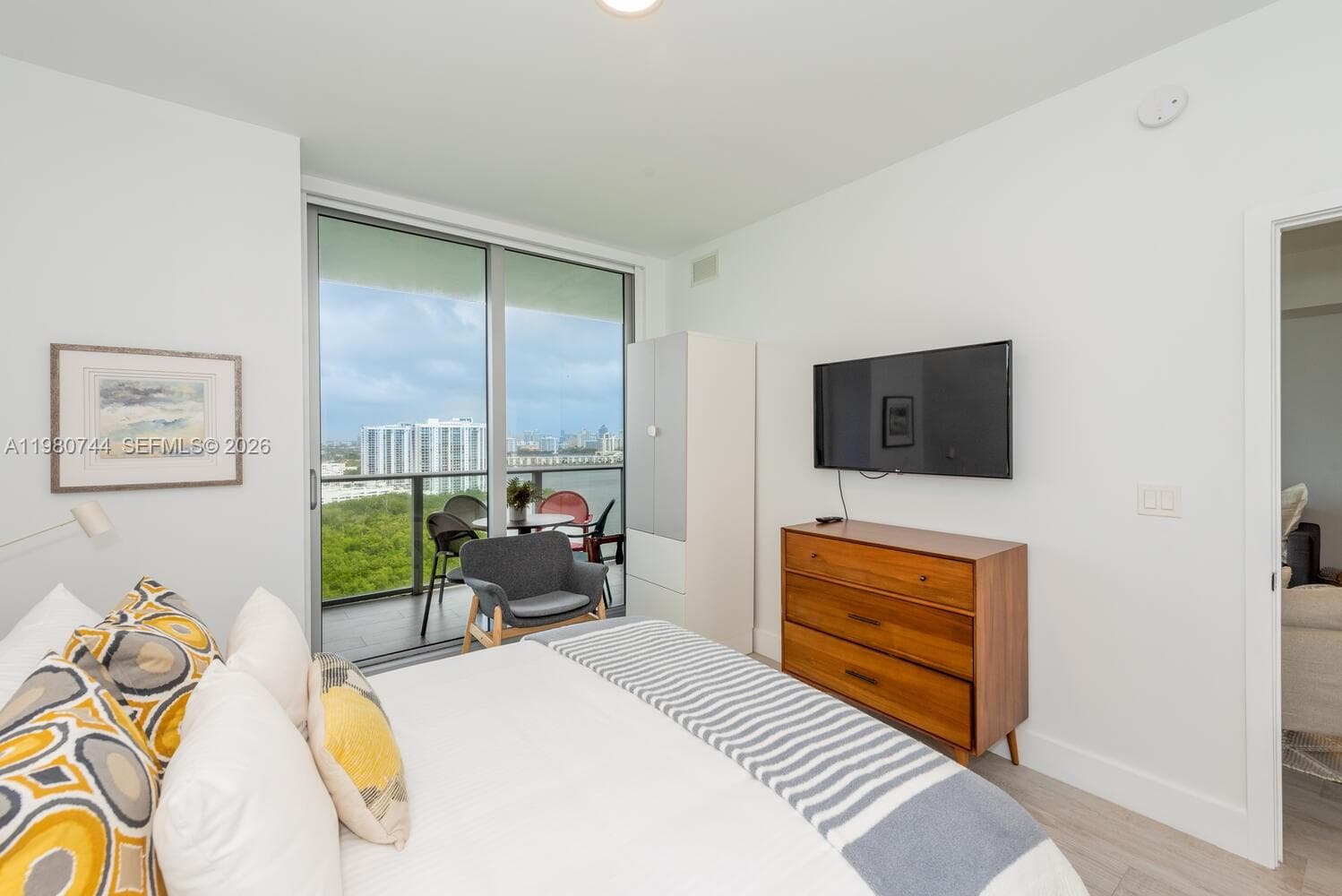 16385 Biscayne Blvd # 2304, North Miami Beach FL 33160 — 20