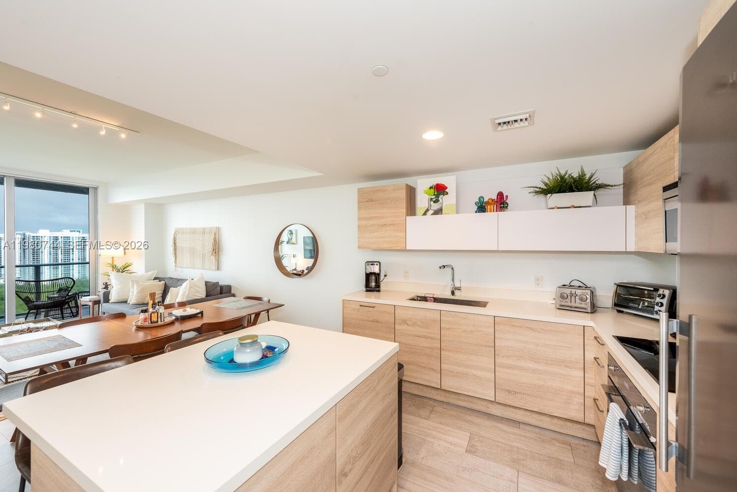 16385 Biscayne Blvd # 2304, North Miami Beach FL 33160 — 10