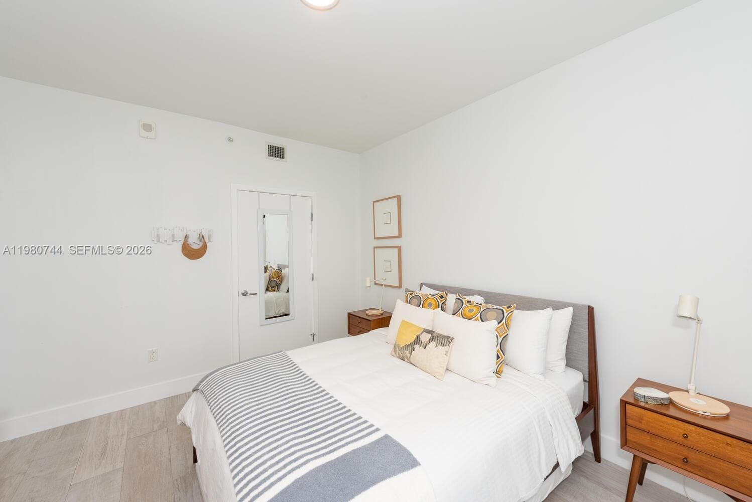 16385 Biscayne Blvd # 2304, North Miami Beach FL 33160 — 21
