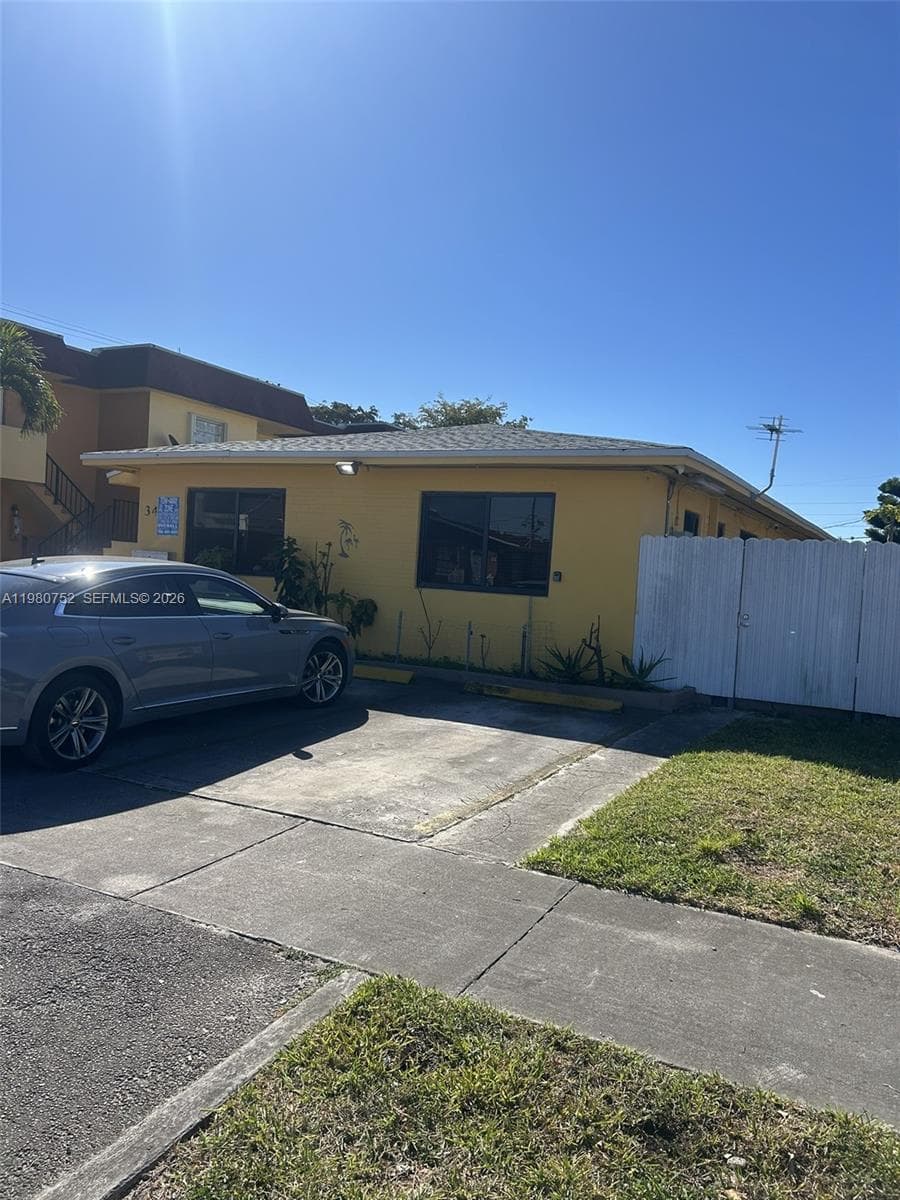 34 W 31st St # 4, Hialeah FL 33012 — 14