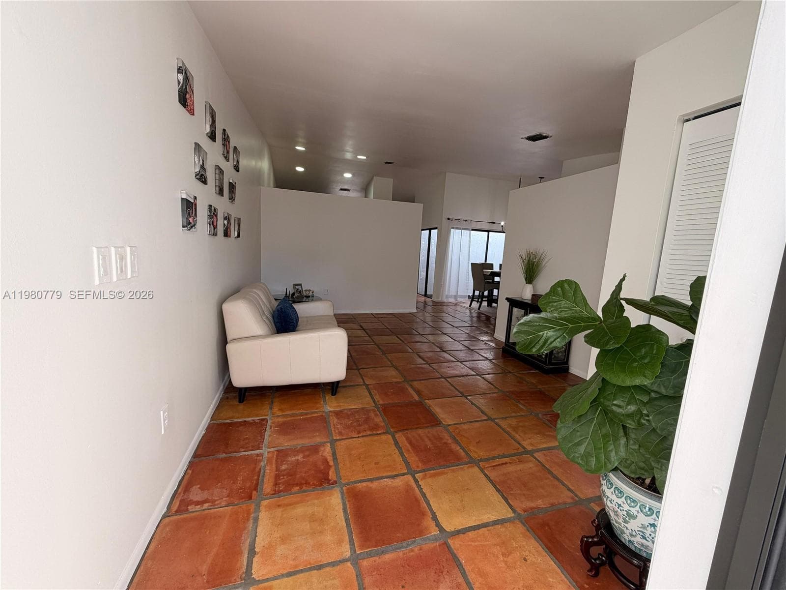 6641 NW 174th Ter, Hialeah FL 33015 — 25