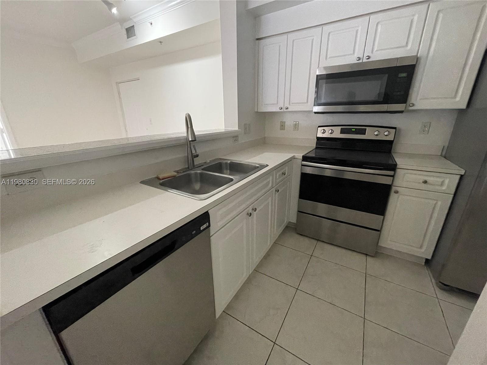 6821 SW 44th St # 301, Miami FL 33155 — 6