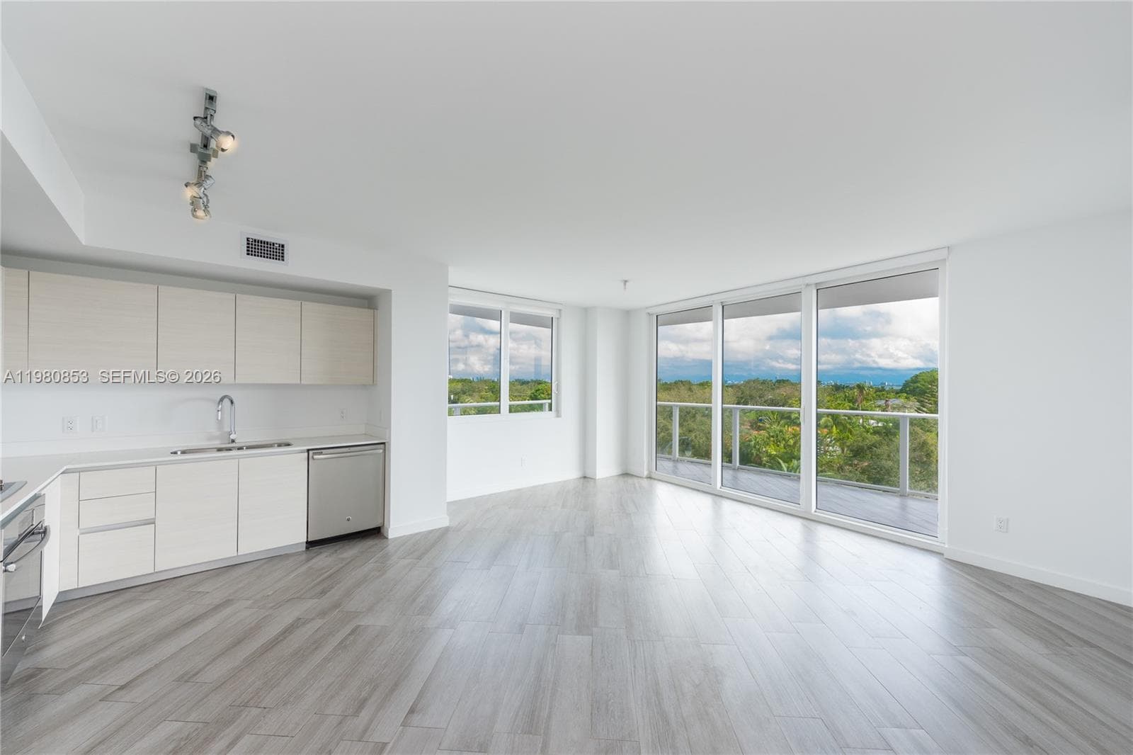 4250 Biscayne Blvd # 502, Miami FL 33137 — 1