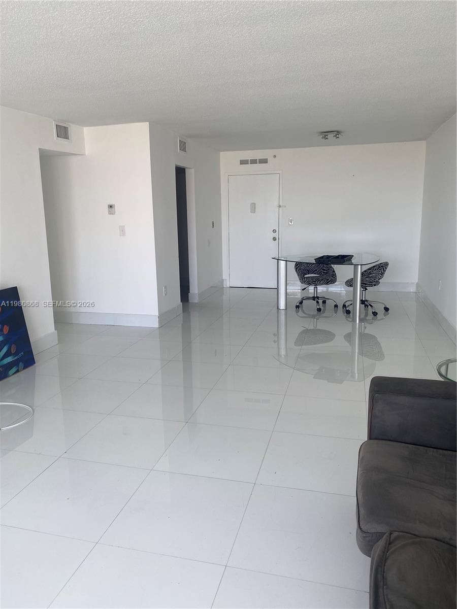 2780 NE 183rd St # 909, Aventura FL 33160 — 2