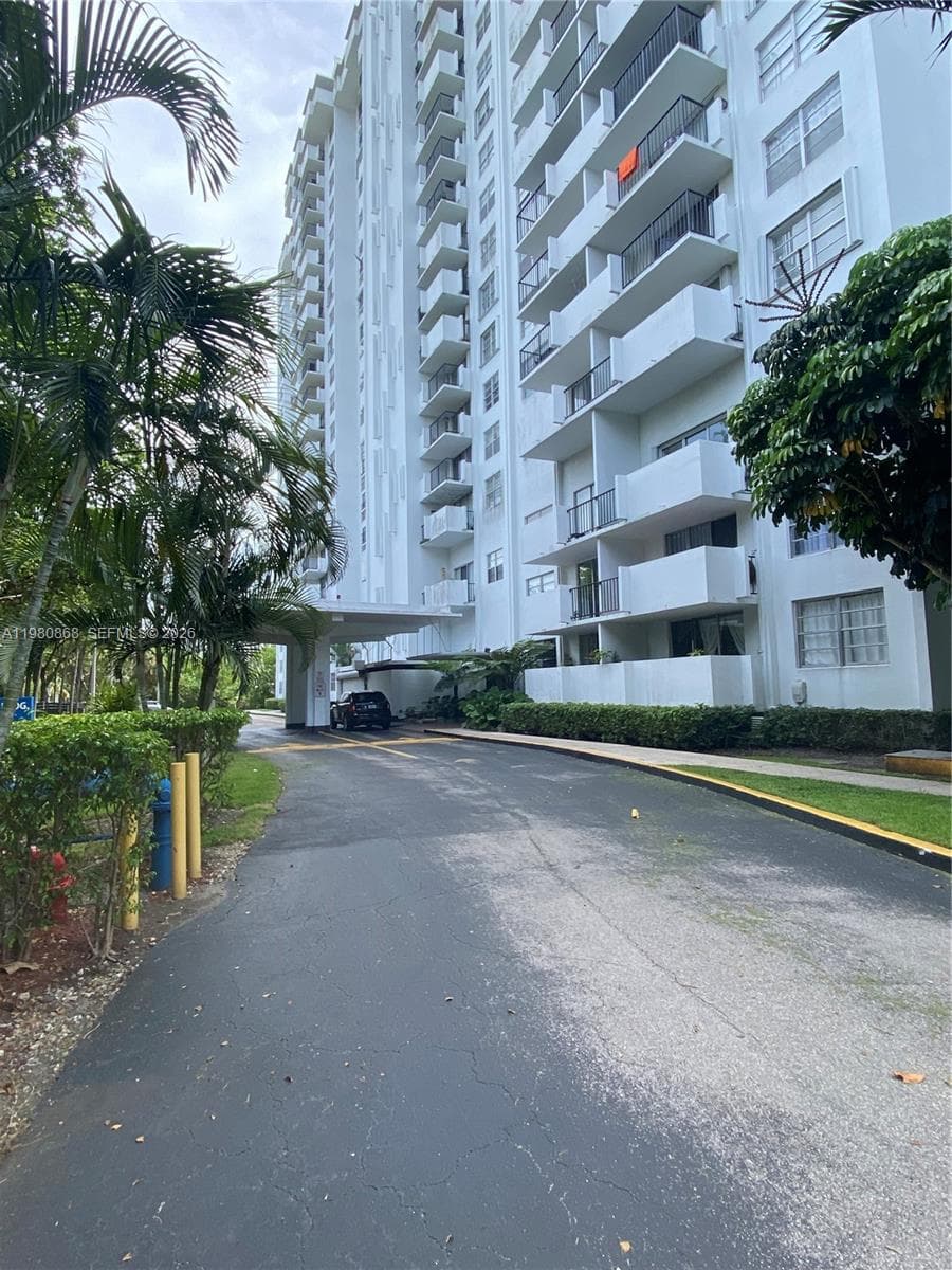 2780 NE 183rd St # 909, Aventura FL 33160 — 15