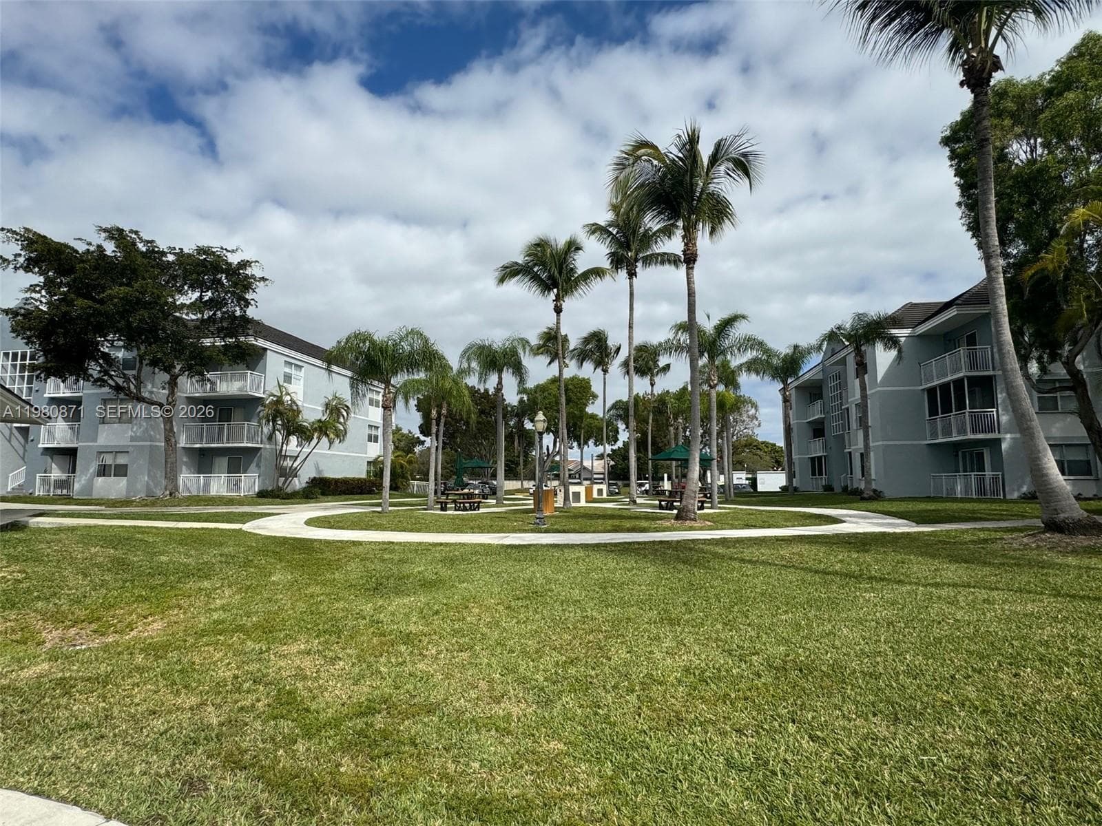 8560 SW 212th St # 306, Cutler Bay FL 33189 — 8