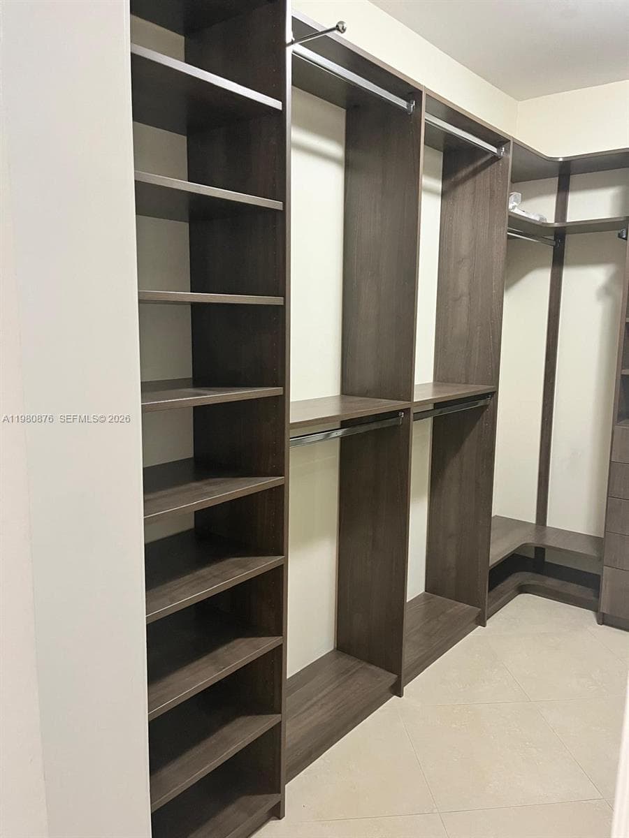 685 W 77th St, Hialeah FL 33014 — 17