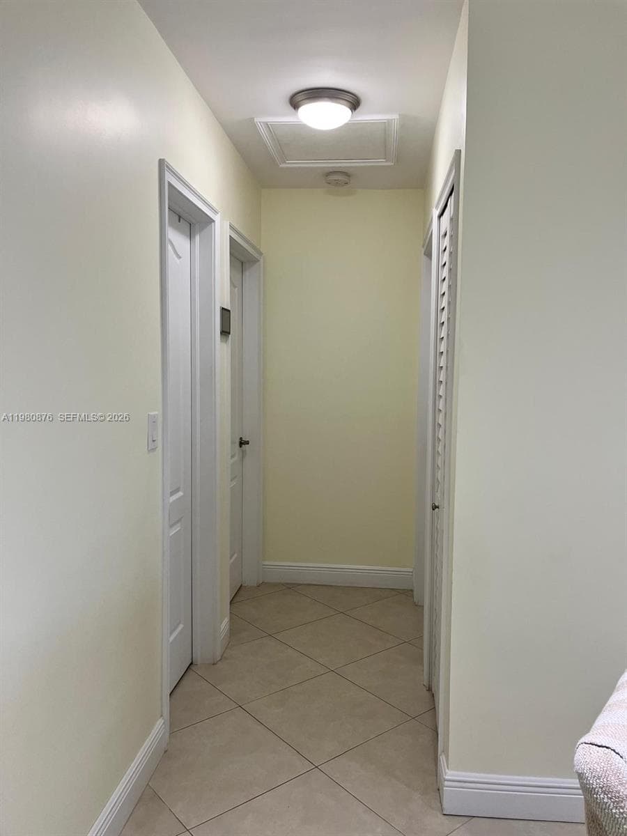 685 W 77th St, Hialeah FL 33014 — 12