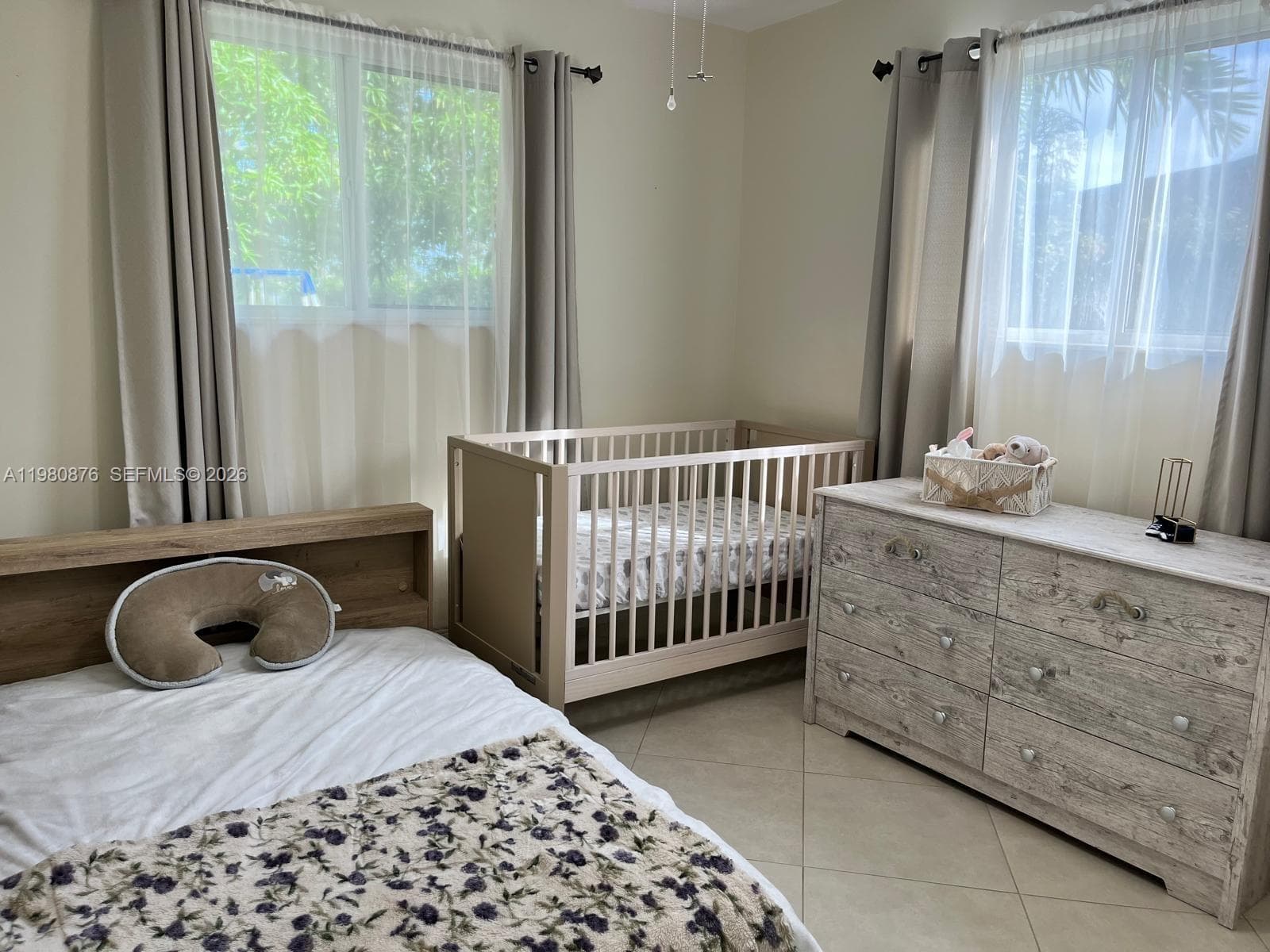 685 W 77th St, Hialeah FL 33014 — 22