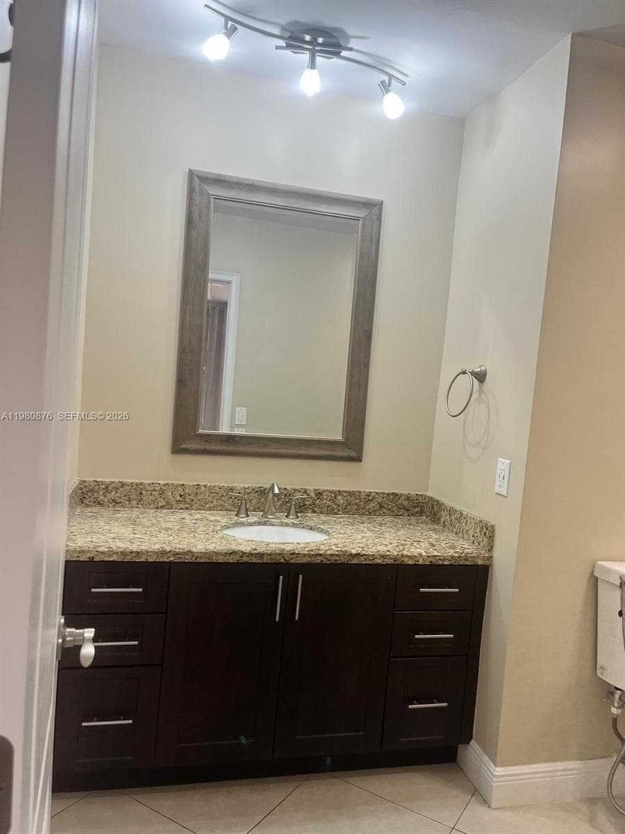 685 W 77th St, Hialeah FL 33014 — 18