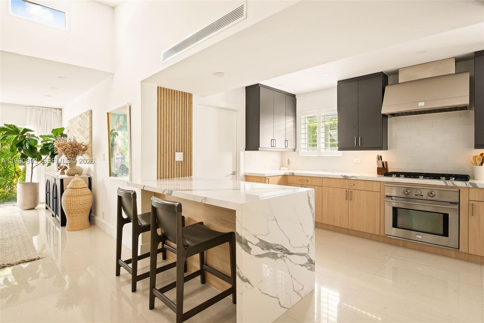 865 W 47th St, Miami Beach FL 33140 — 7