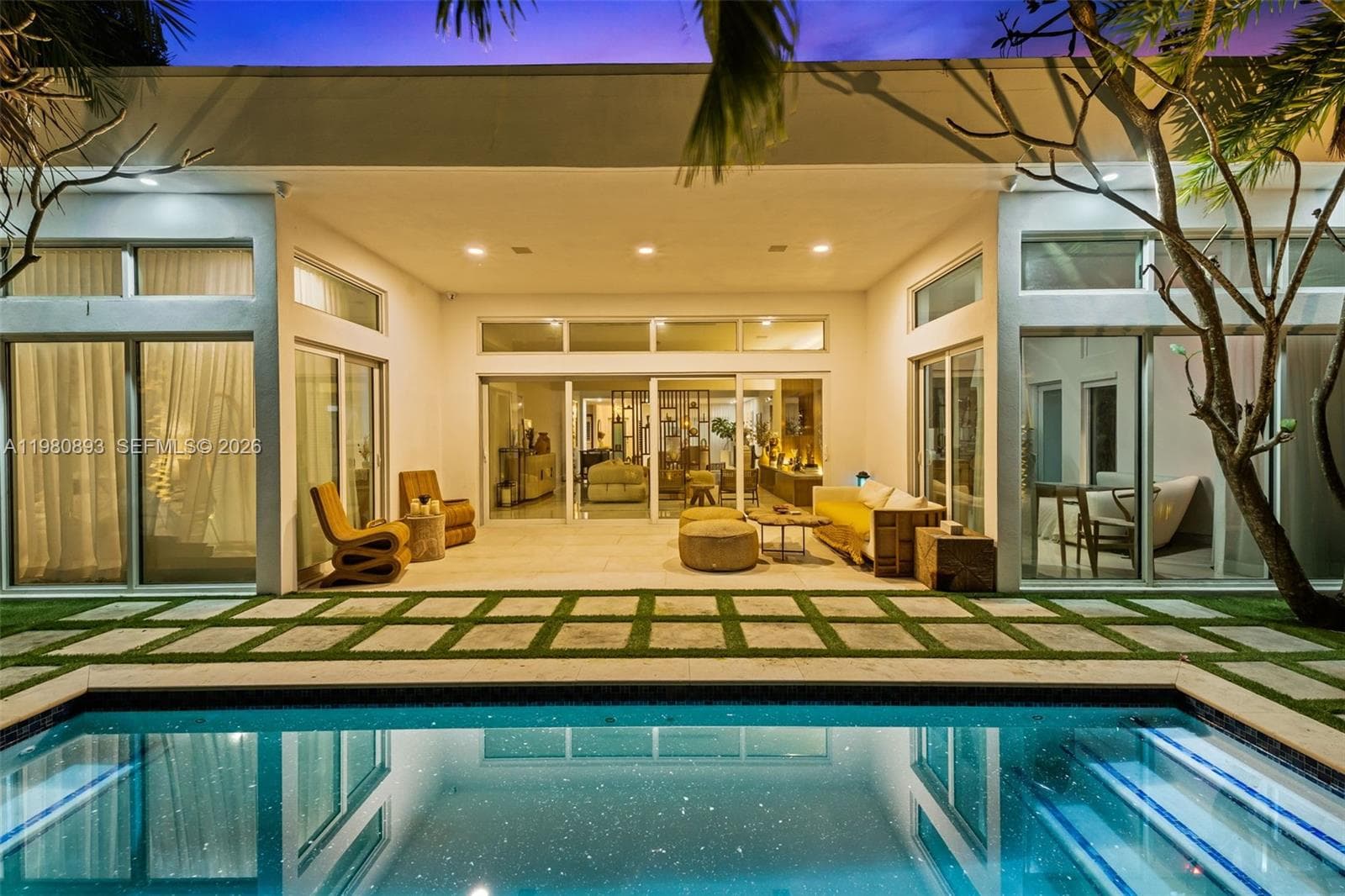865 W 47th St, Miami Beach FL 33140 — 33