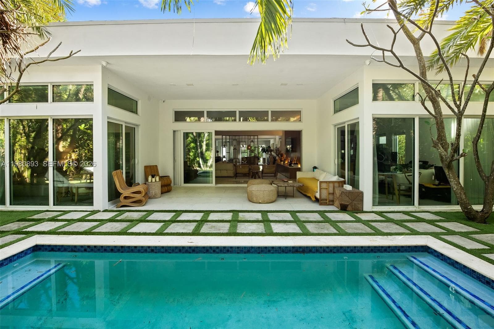 865 W 47th St, Miami Beach FL 33140 — 29