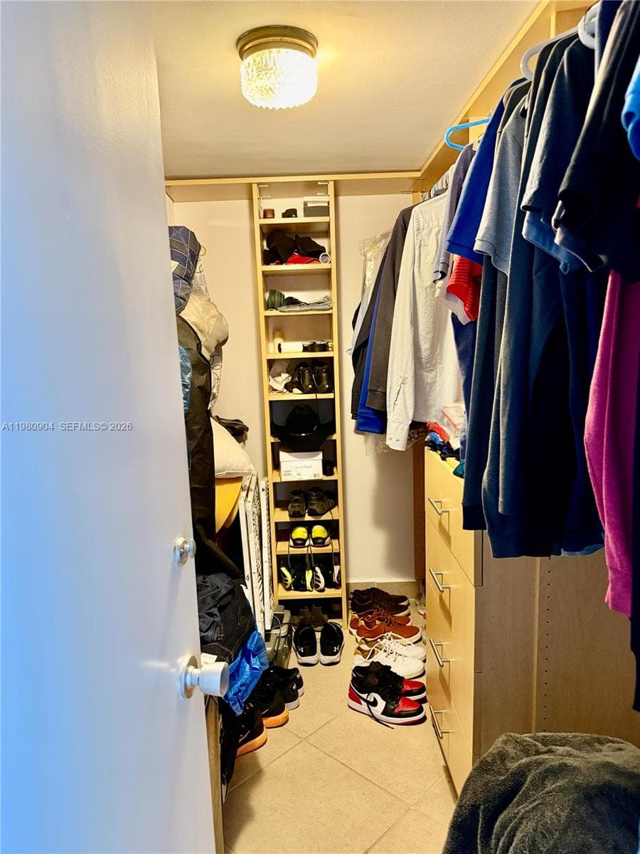 5005 Collins Ave # 304, Miami Beach FL 33140 — 3