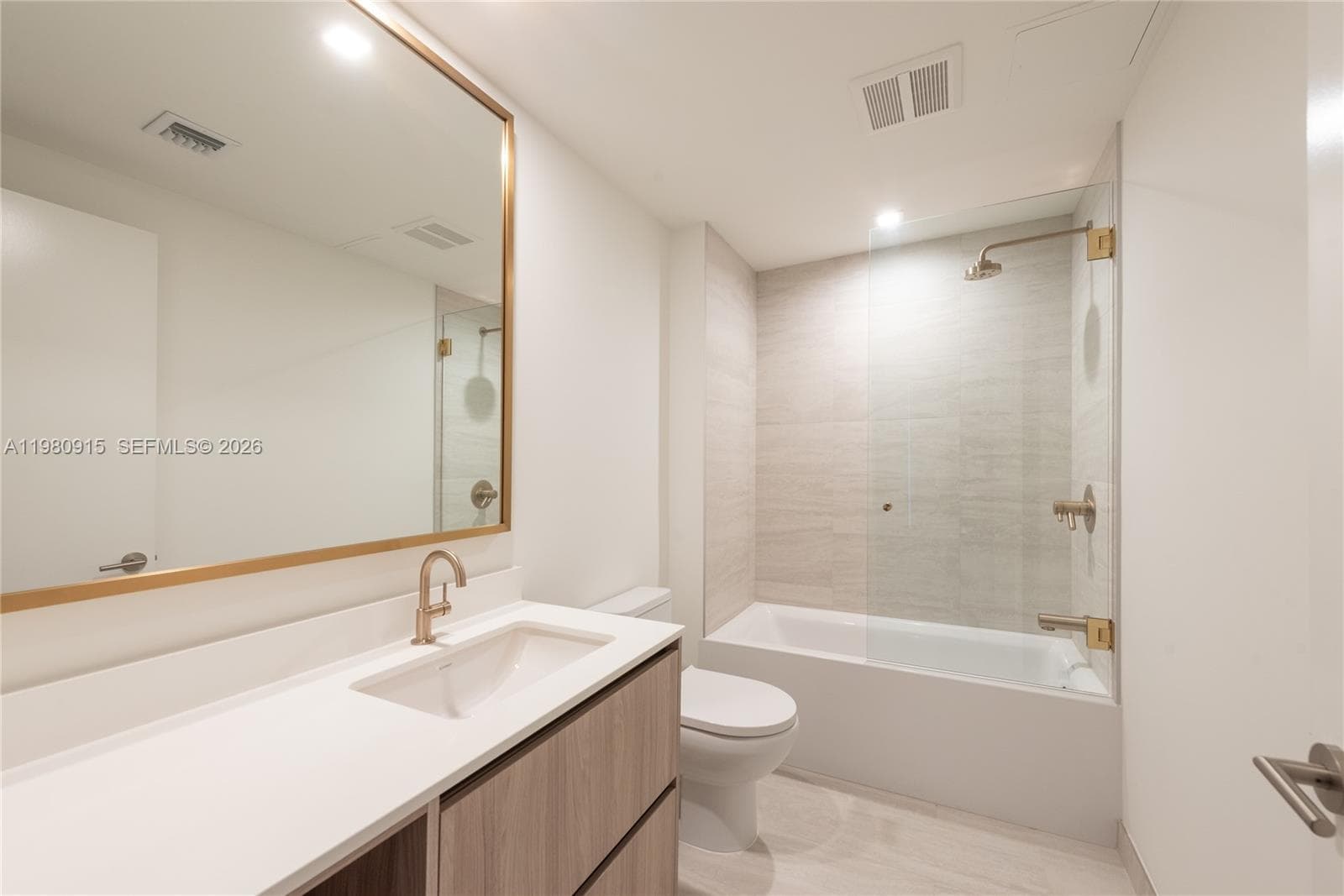 77 SE 5th Street # 3204, Miami FL 33131 — 10