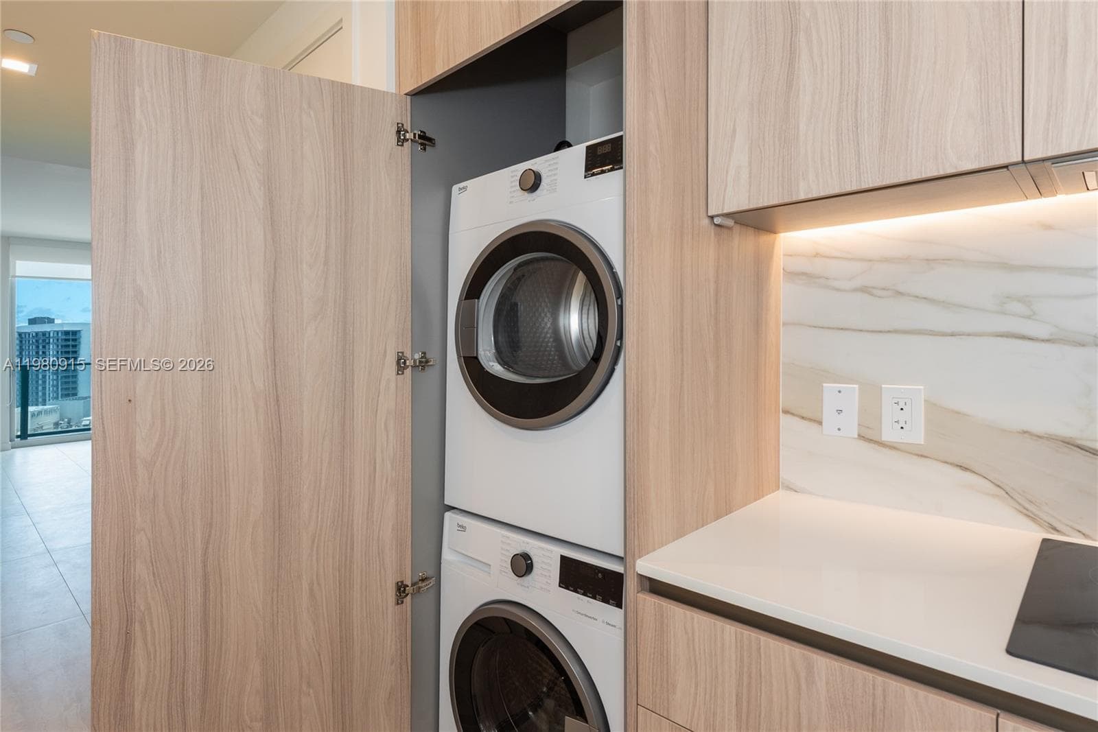 77 SE 5th Street # 3204, Miami FL 33131 — 8
