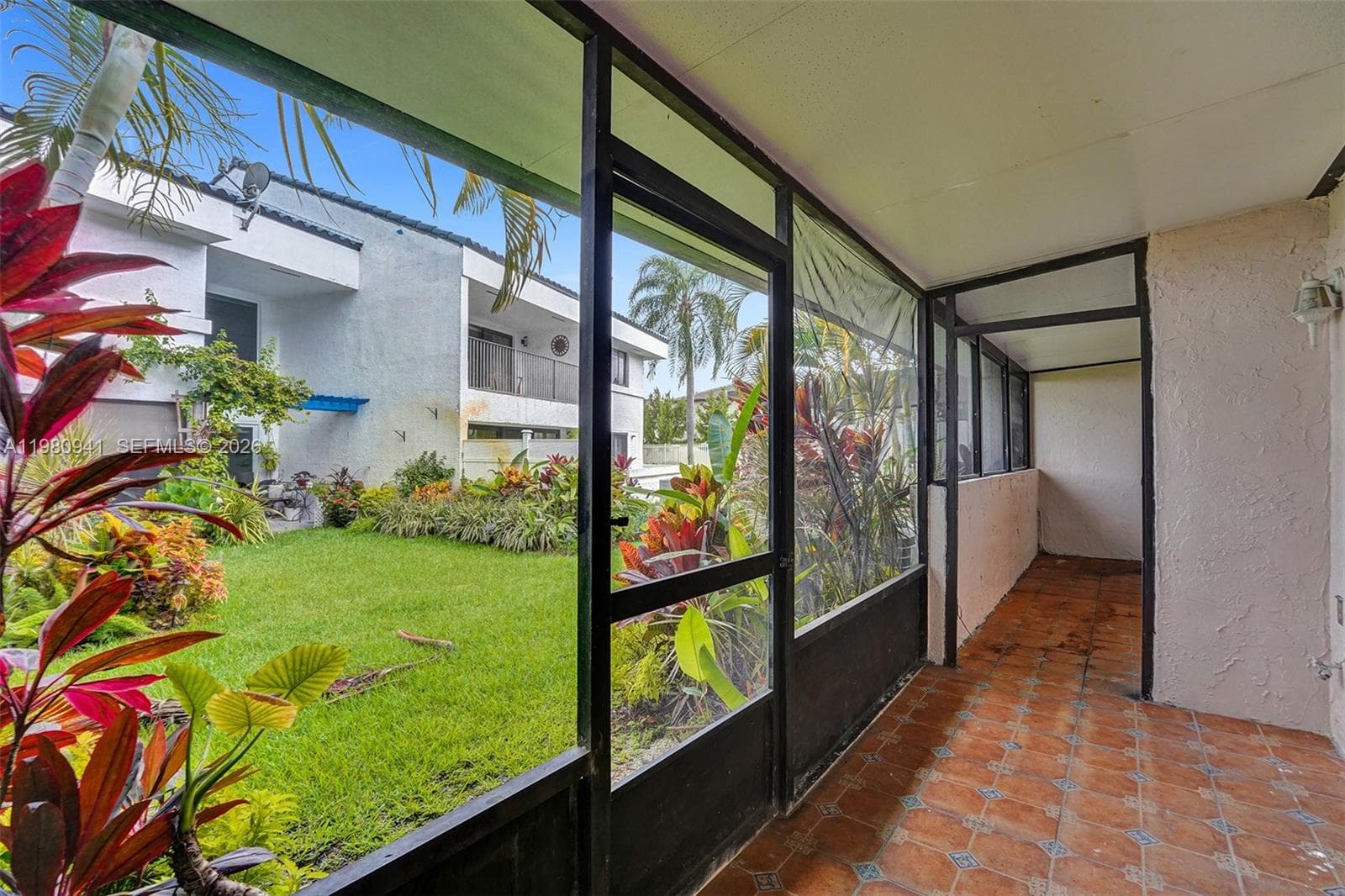 21300 San Simeon Way # P6, Miami FL 33179 — 19