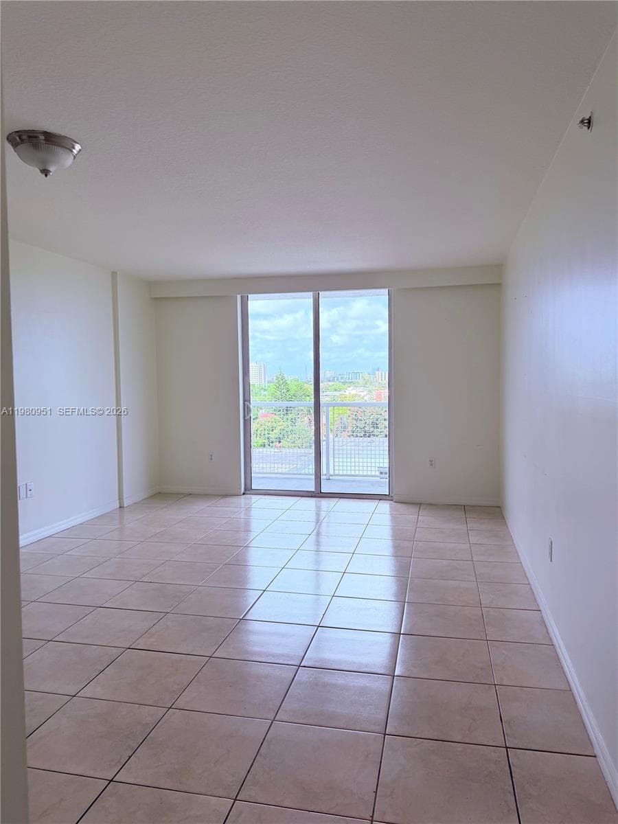 900 SW 8th St # 604, Miami FL 33130 — 26