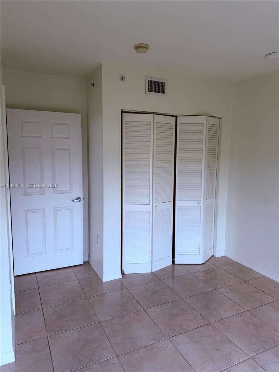 900 SW 8th St # 604, Miami FL 33130 — 36