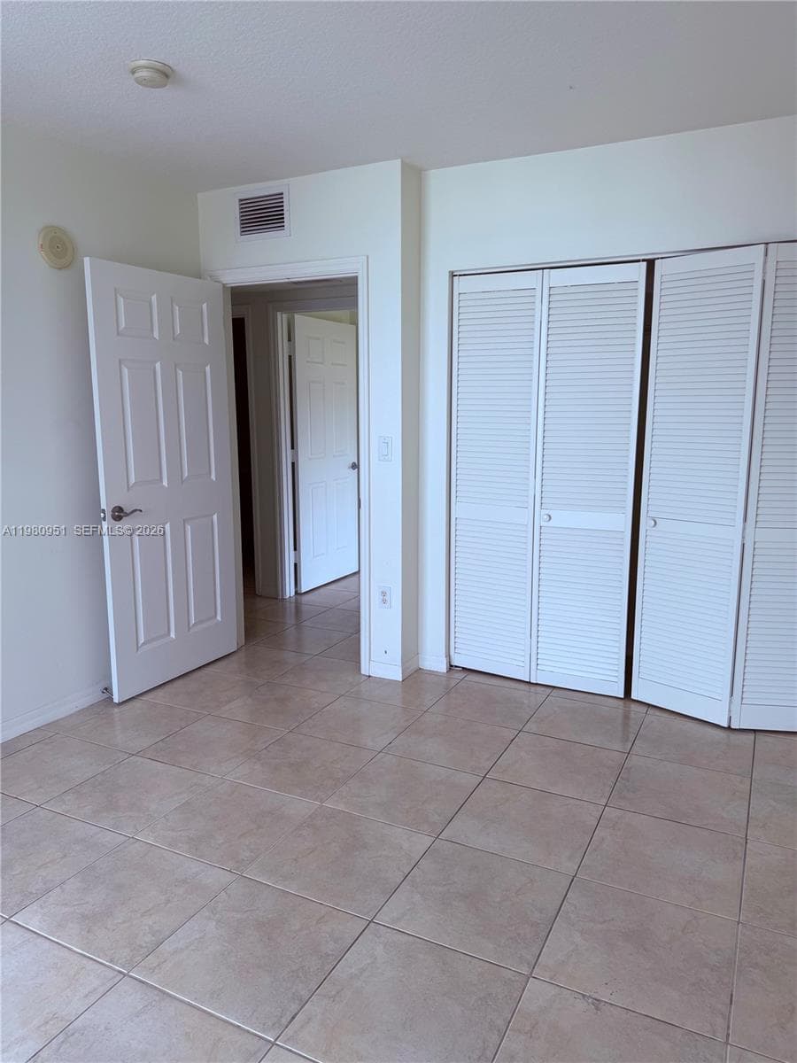 900 SW 8th St # 604, Miami FL 33130 — 34