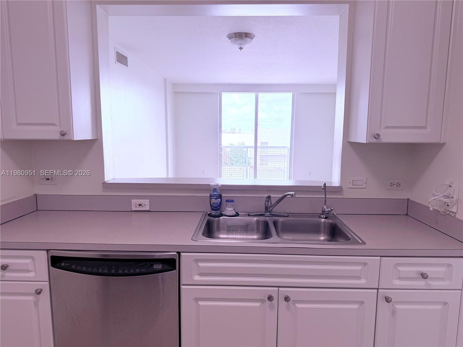 900 SW 8th St # 604, Miami FL 33130 — 15