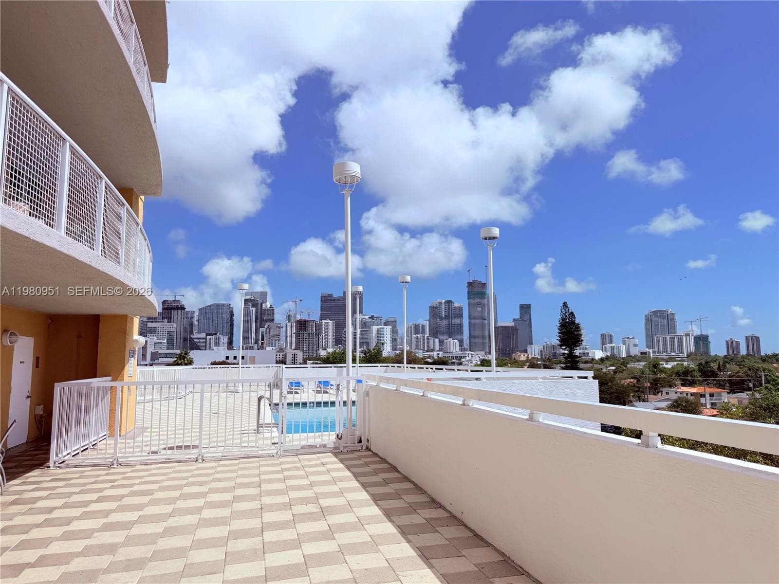 900 SW 8th St # 604, Miami FL 33130 — 8