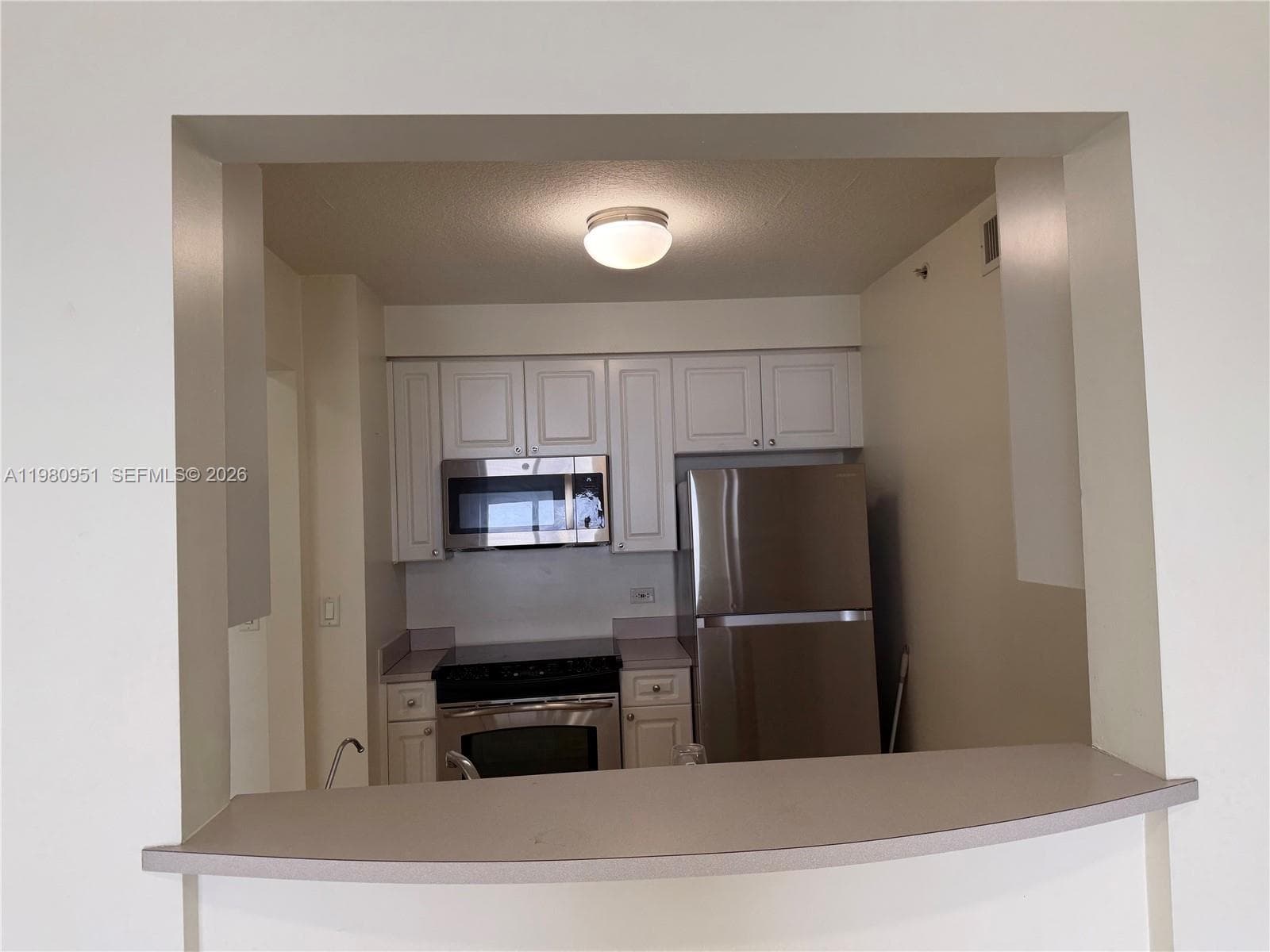 900 SW 8th St # 604, Miami FL 33130 — 25