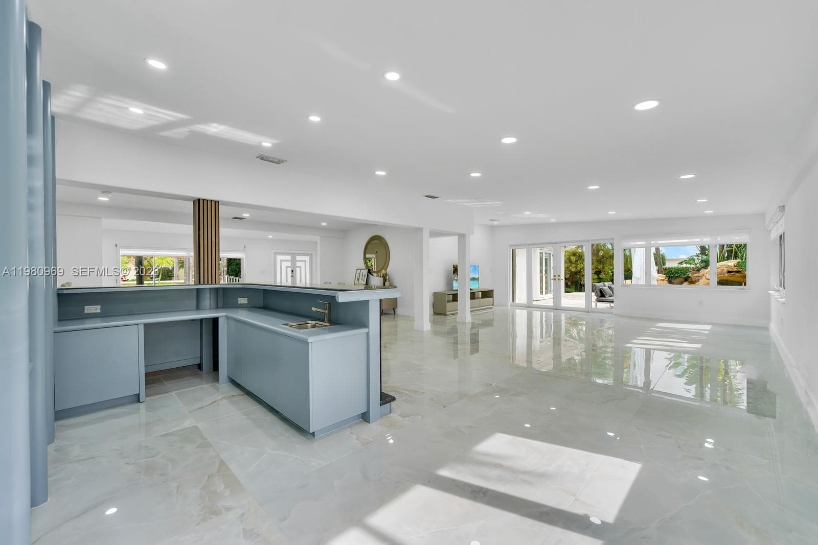 200 N Hibiscus Dr, Miami Beach FL 33139 — 13