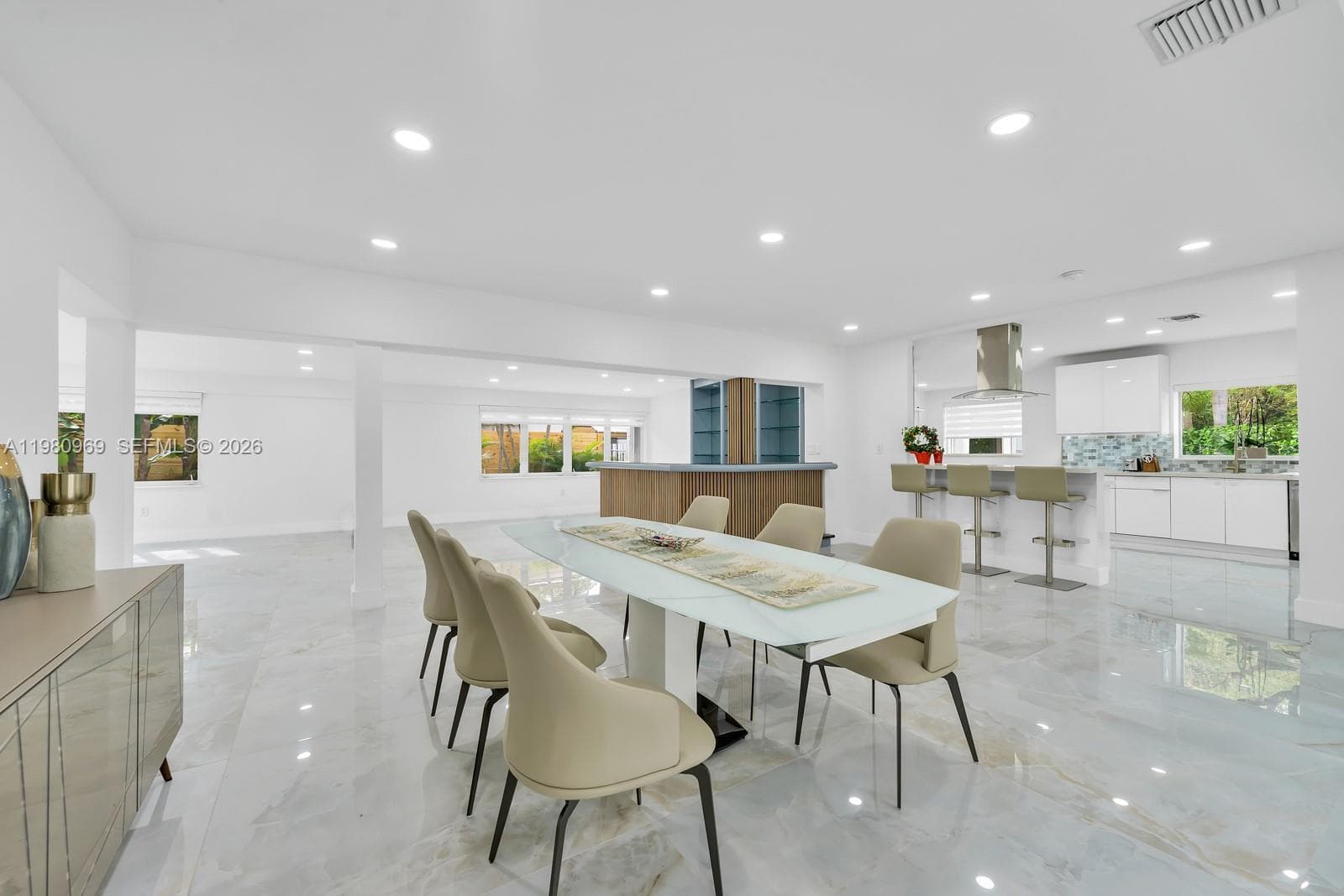 200 N Hibiscus Dr, Miami Beach FL 33139 — 10